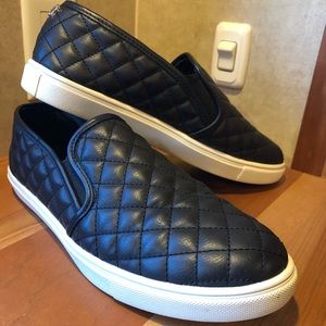 Steve Madden Slide Ons